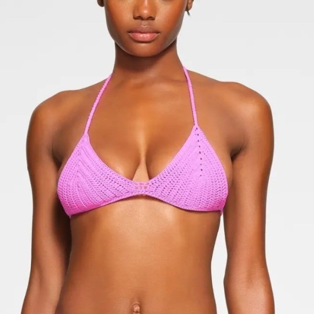 SKIMS Crochet Swim Triangle Bikini Top‎ Taffy Pink Large
